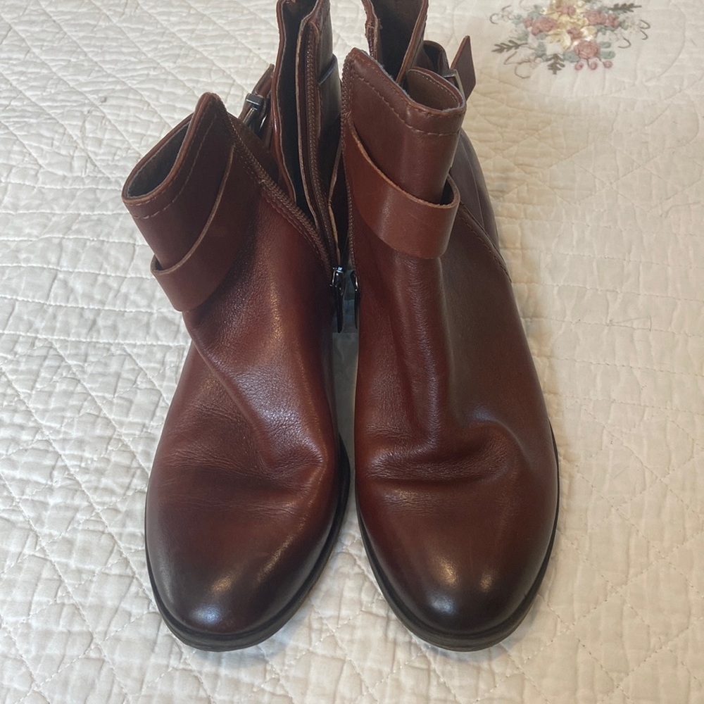 Dark brown Vince Camuto booties